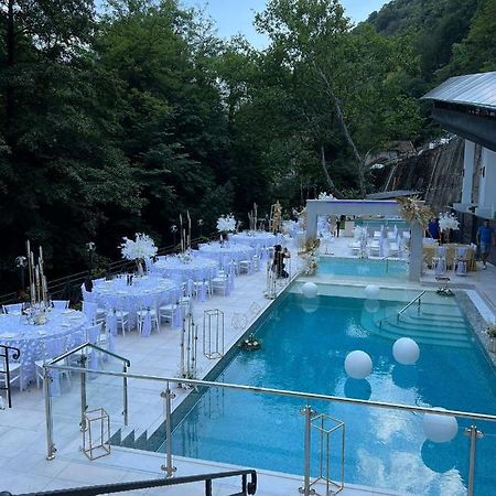 Hotel Holiday Maria Băile Herculane Eksteriør billede