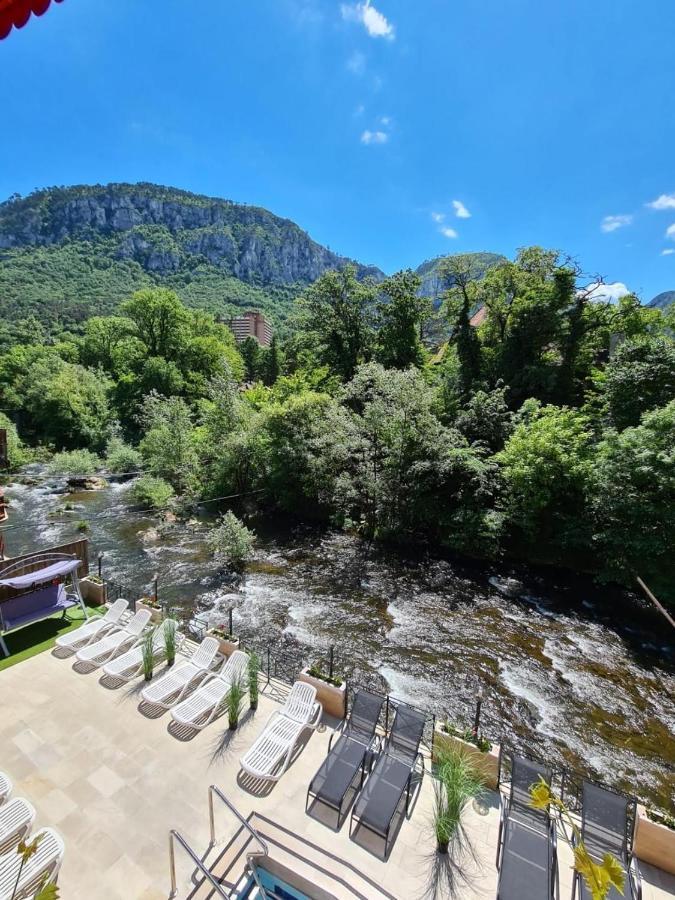 Hotel Holiday Maria Băile Herculane Eksteriør billede