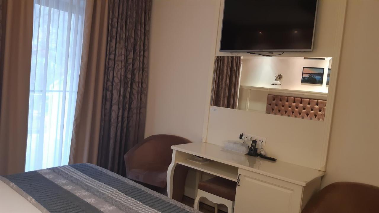 Hotel Holiday Maria Băile Herculane Eksteriør billede