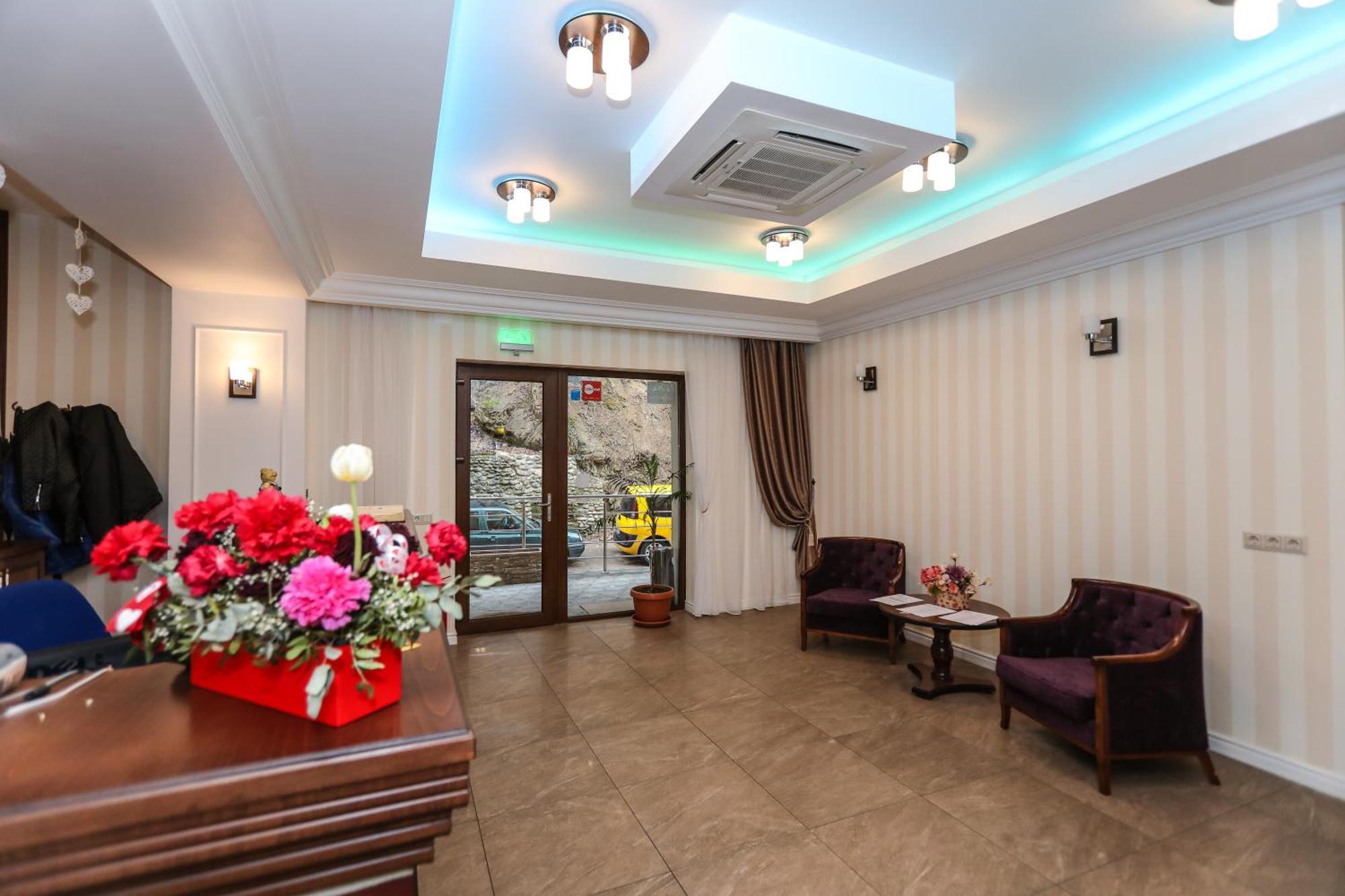 Hotel Holiday Maria Băile Herculane Eksteriør billede
