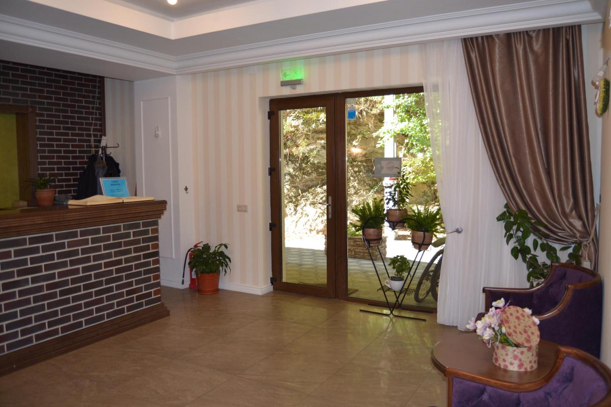 Hotel Holiday Maria Băile Herculane Eksteriør billede
