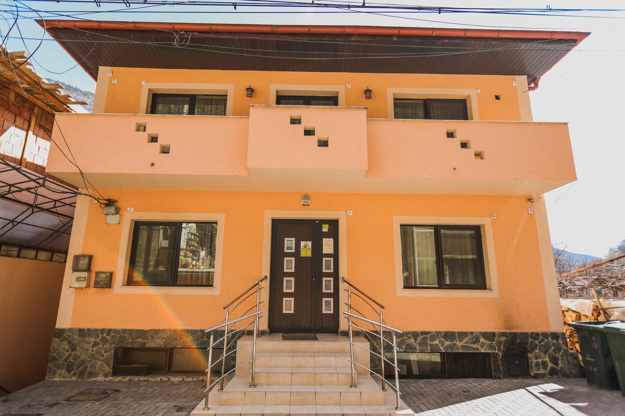 Hotel Holiday Maria Băile Herculane Eksteriør billede