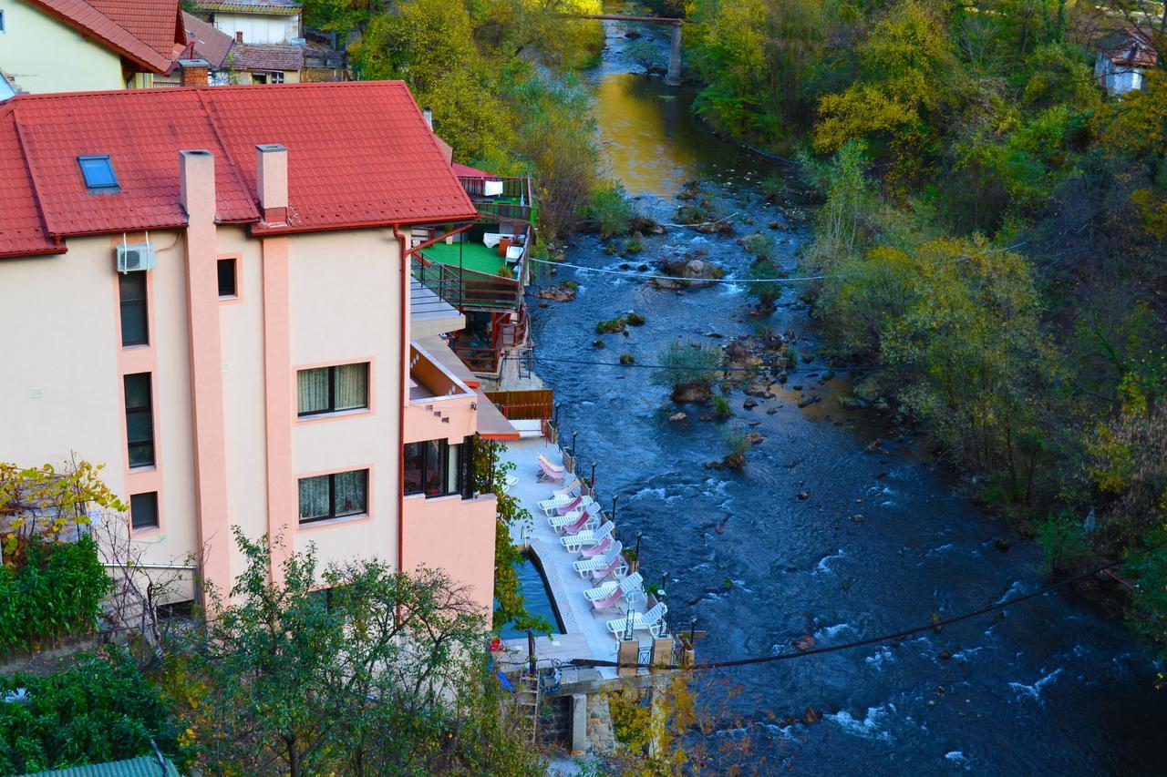 Hotel Holiday Maria Băile Herculane Eksteriør billede
